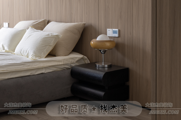 1689260778963610.png 大連裝修潮流趨勢之現(xiàn)代簡約案例賞析典雅素凈溫潤空間11.png